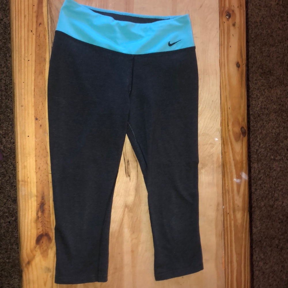 Gray Nike leggings